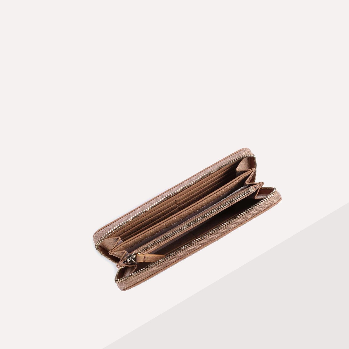 COCCINELLE METALLIC SOFT