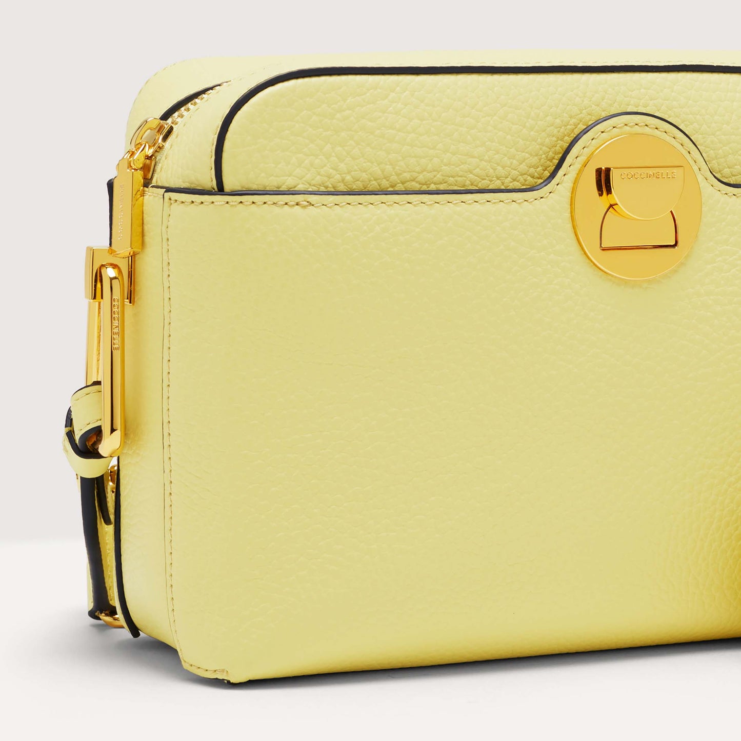 COCCINELLE LIYA SIGNATURE MEDIUM