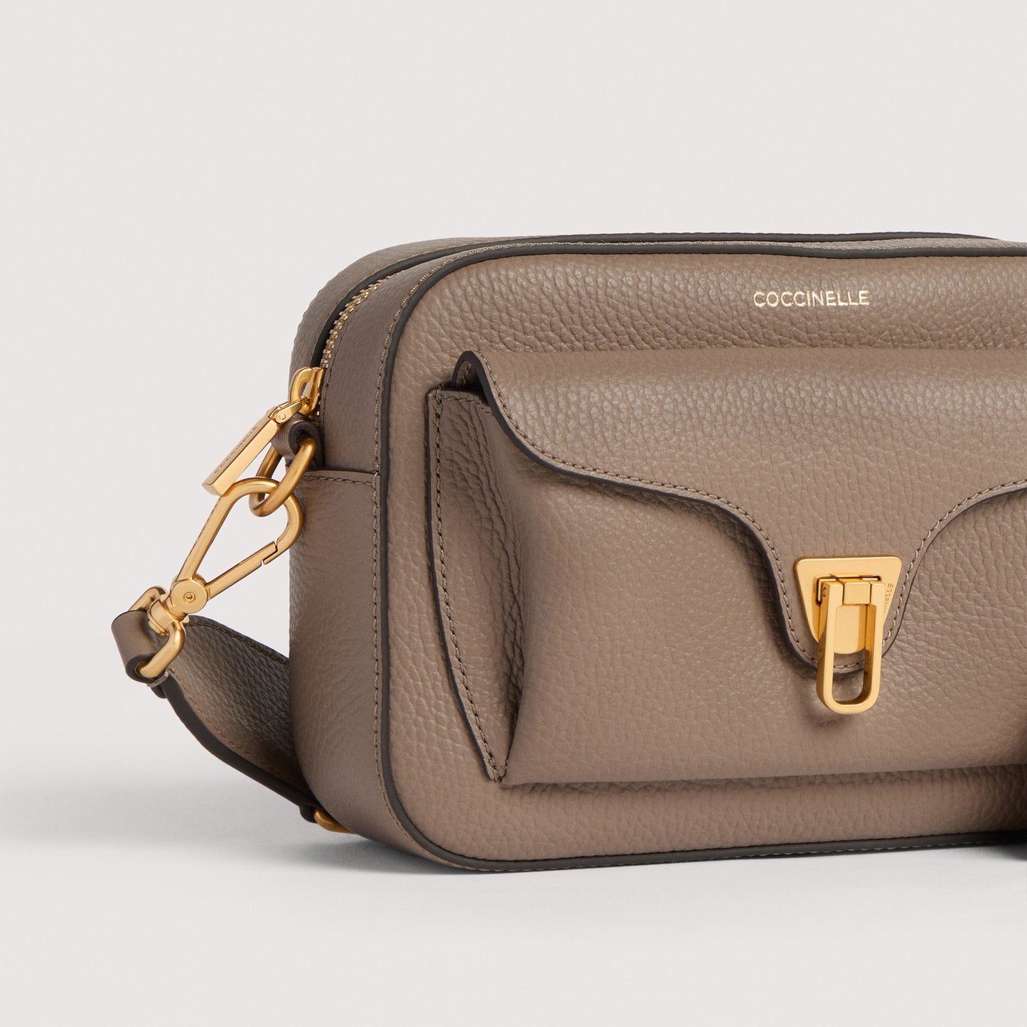 COCCINELLE BEAT SMALL