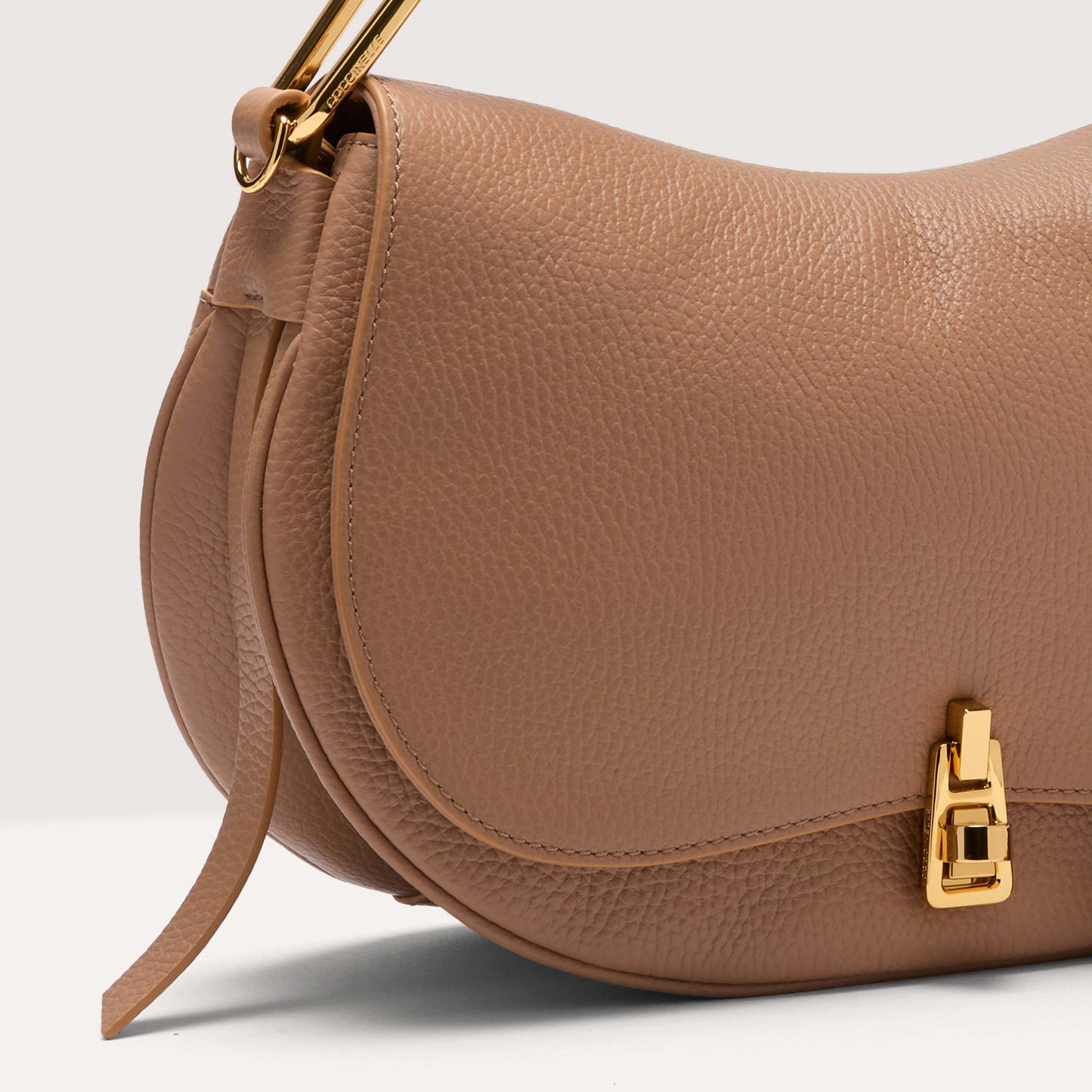 COCCINELLE MAGIE SOFT MEDIUM