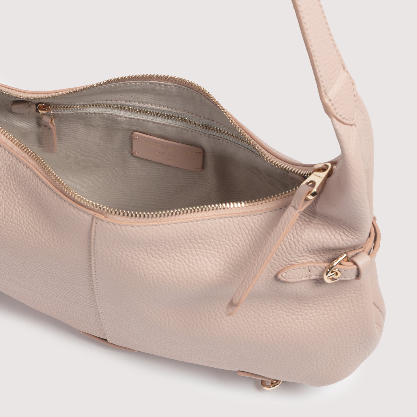 COCCINELLE ABIGAIL MEDIUM