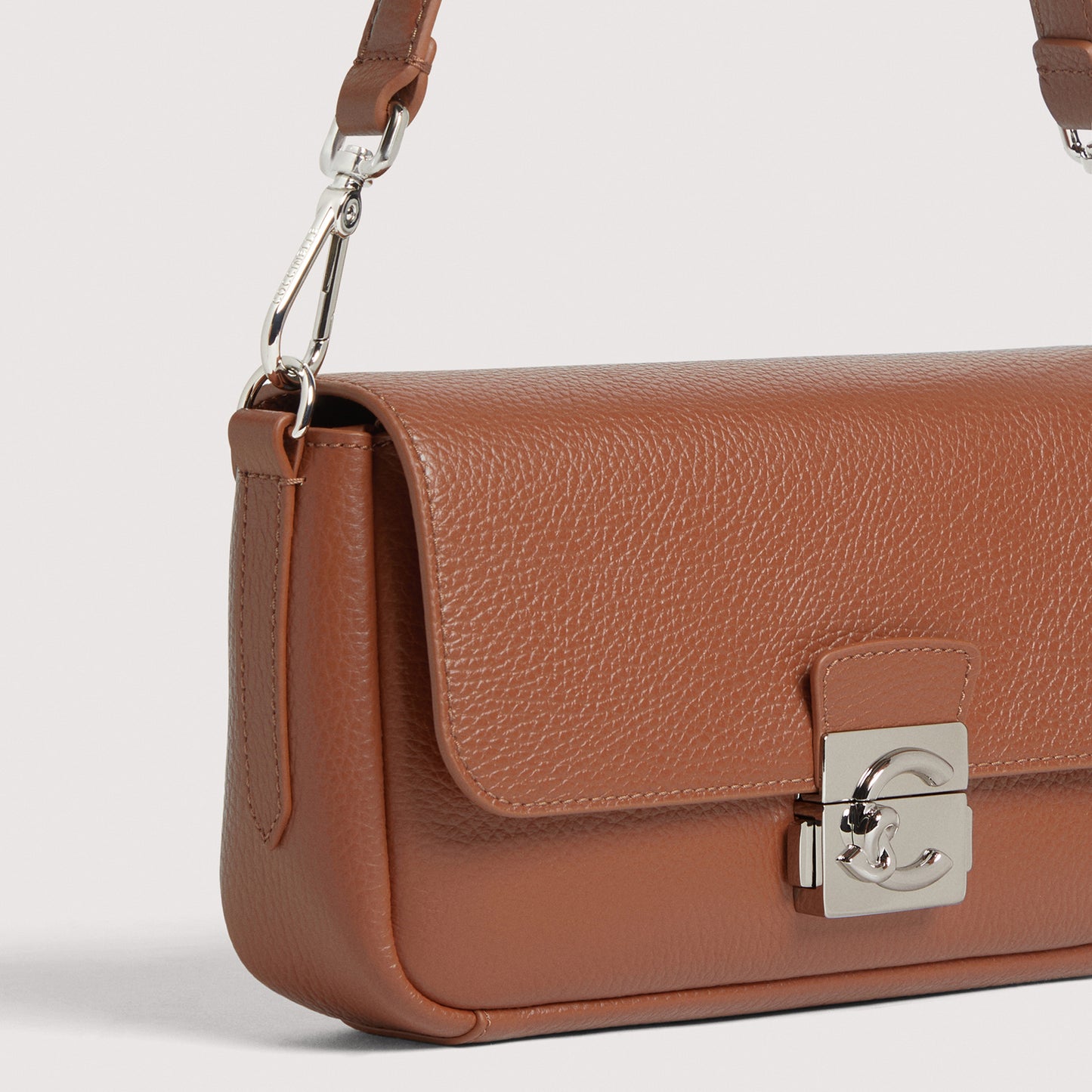 COCCINELLE C-ME LOCK MEDIUM