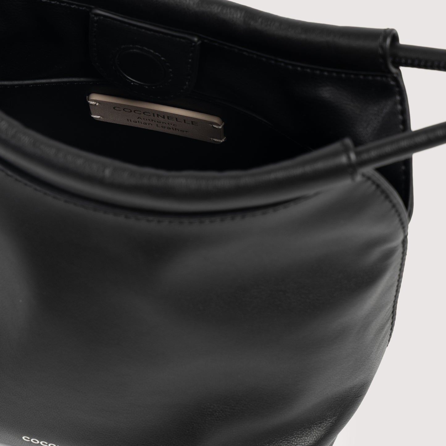 COCCINELLE FINN POUCH