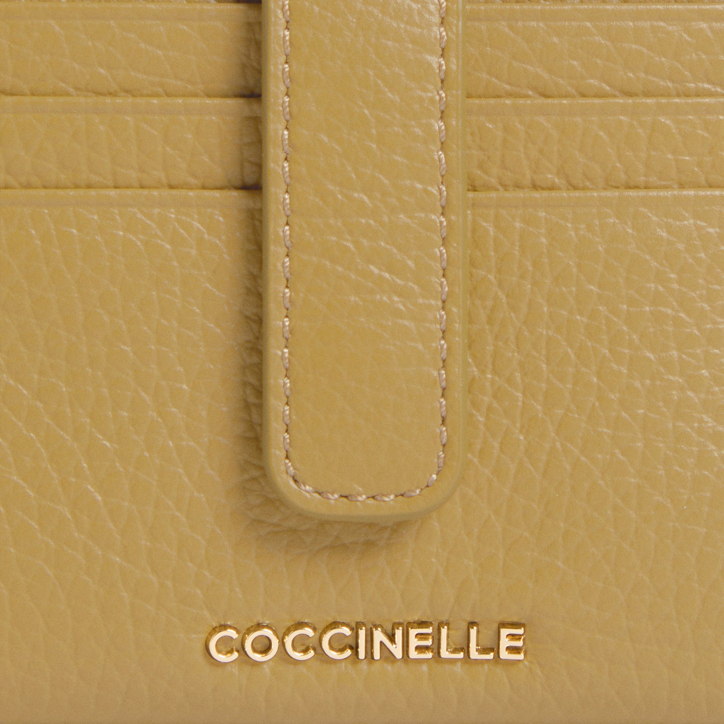 COCCINELLE METALLIC MEDIUM