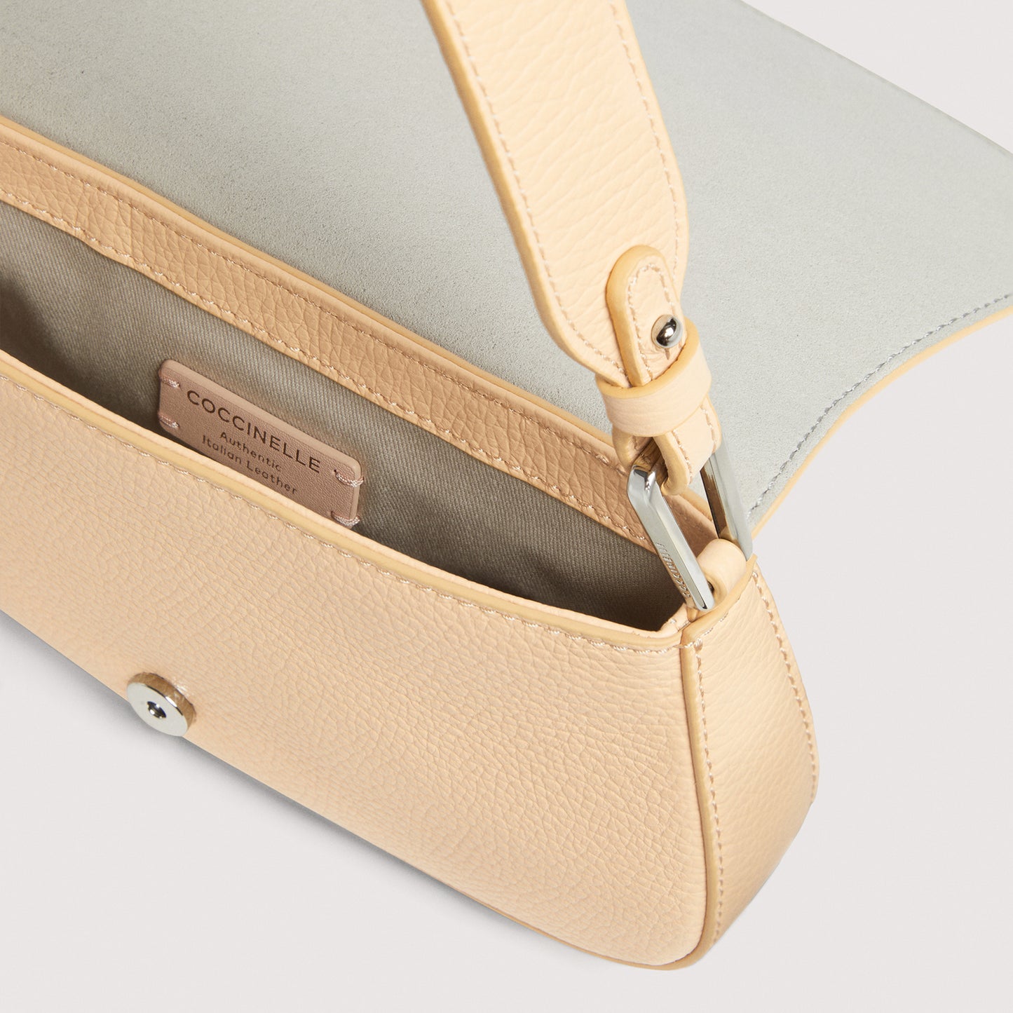COCCINELLE MYRTHA MAXI LOGO