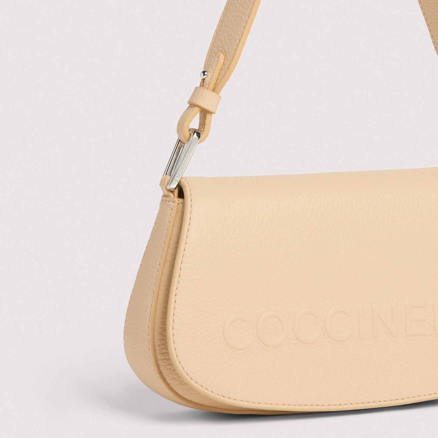 COCCINELLE MYRTHA MAXI LOGO