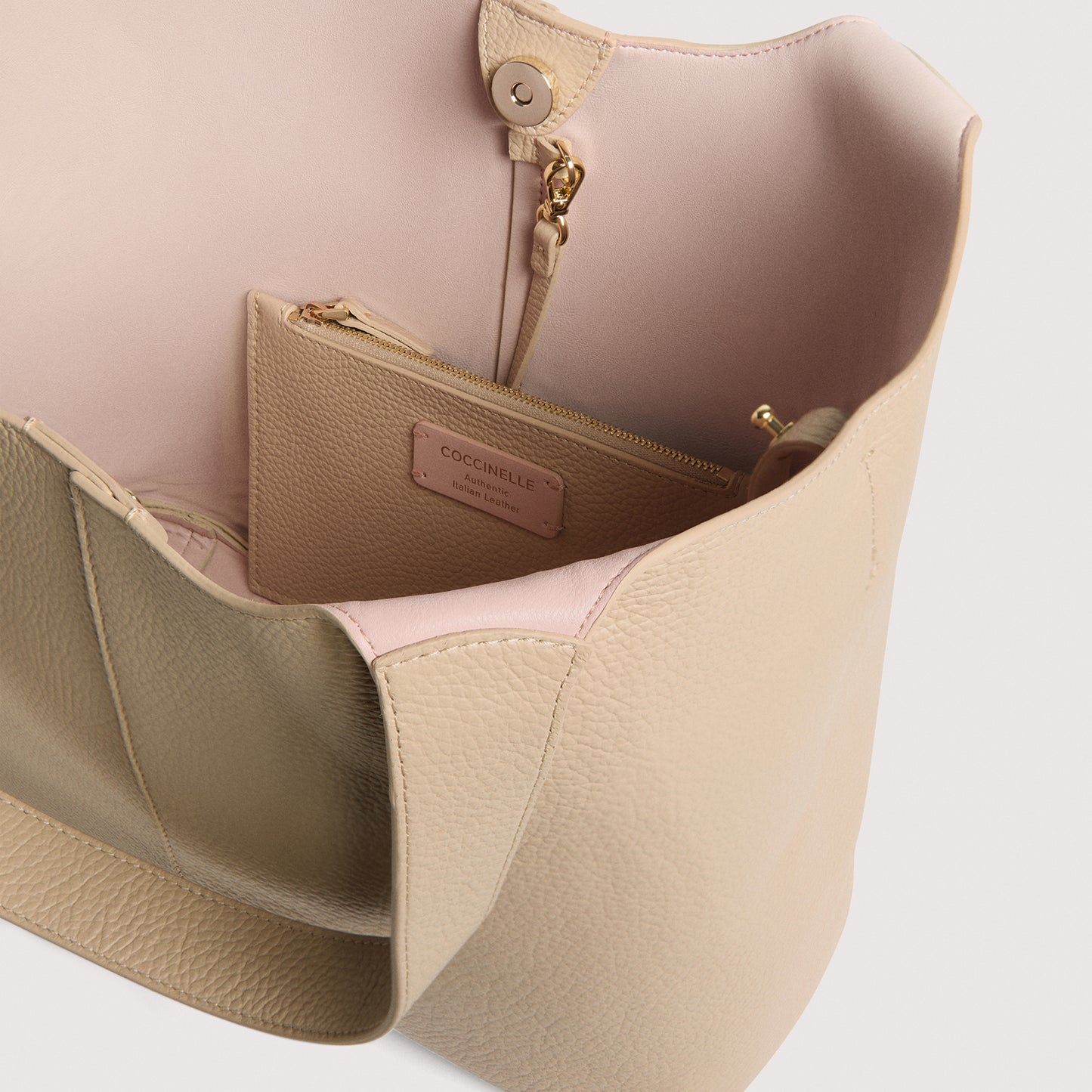 COCCINELLE C-EASY MEDIUM