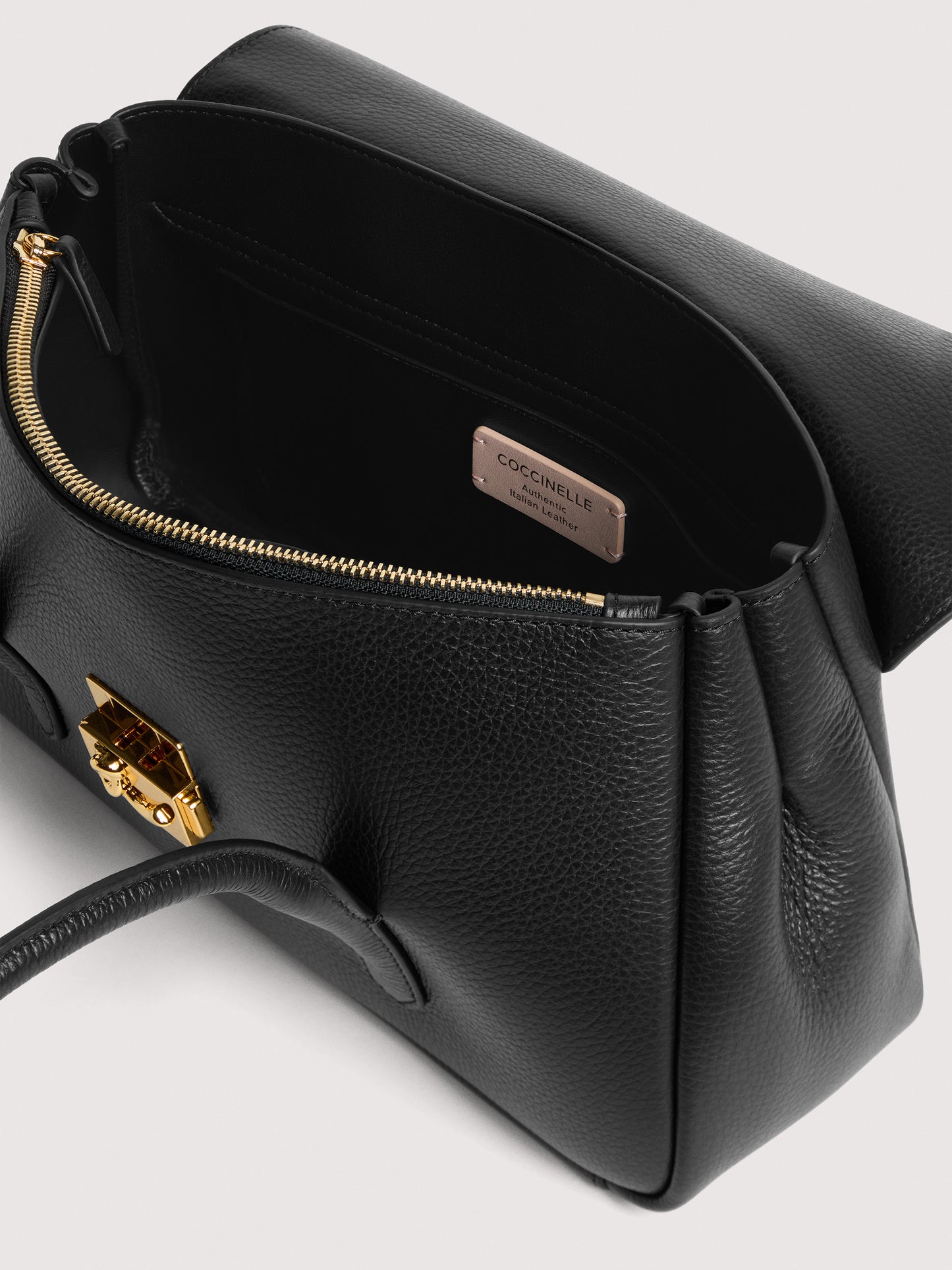 COCCINELLE C-ME LOCK MEDIUM