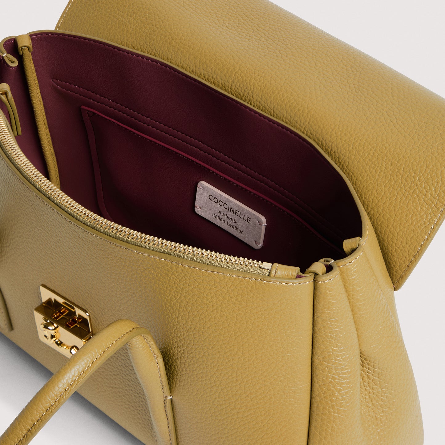 COCCINELLE C-ME LOCK MEDIUM