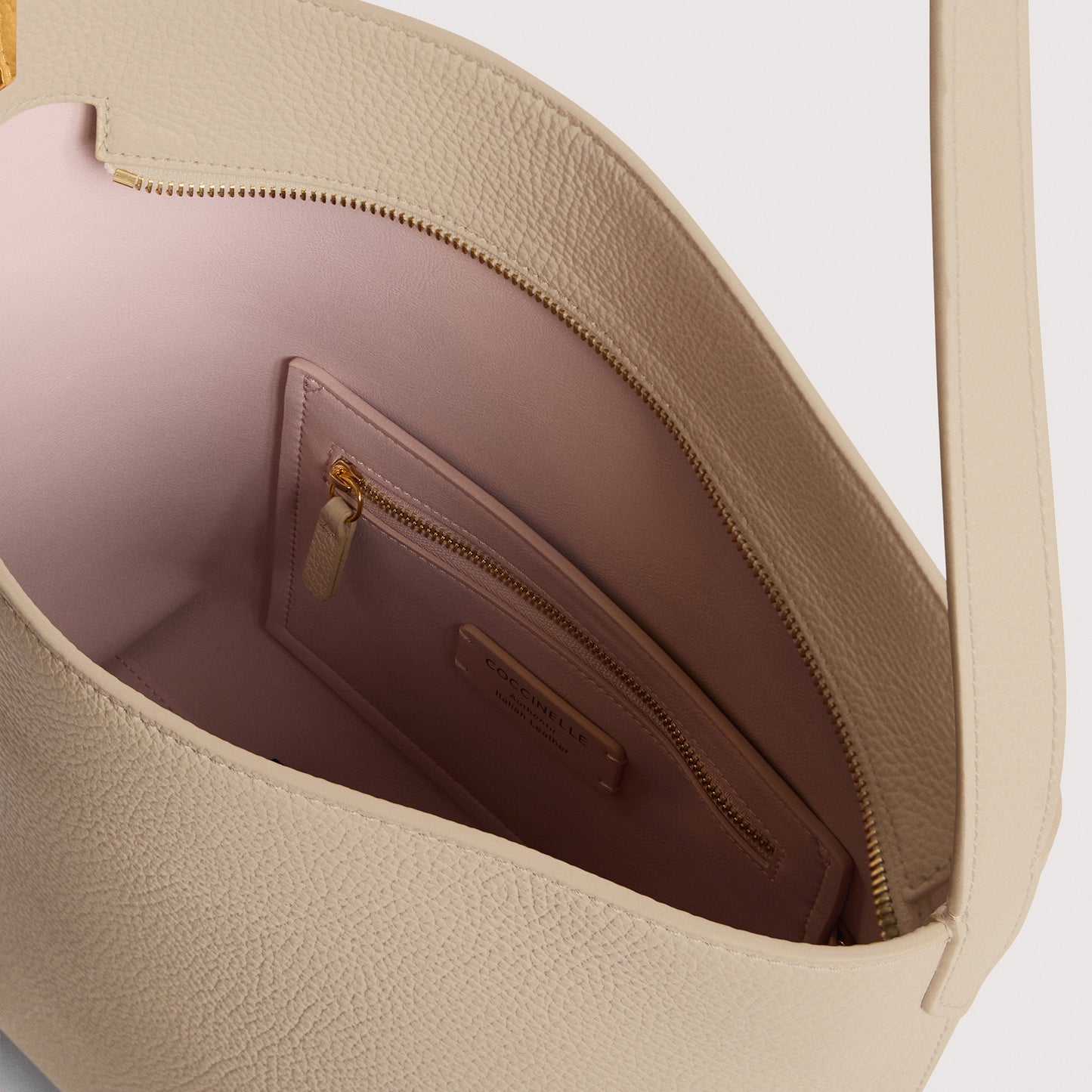 COCCINELLE C-ME LOCK MEDIUM