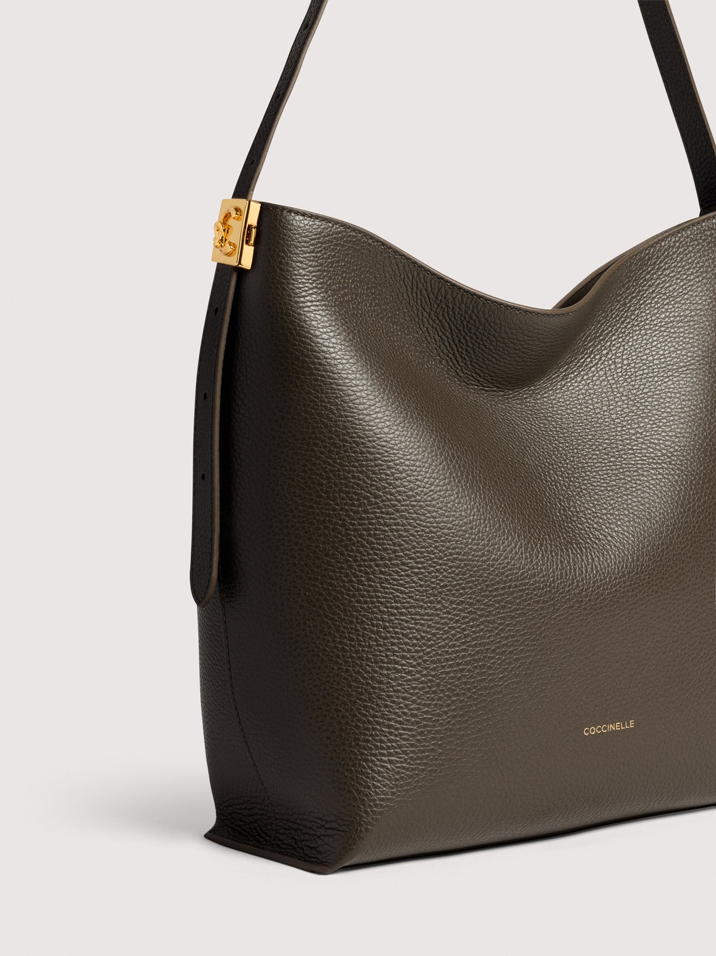 COCCINELLE C-ME LOCK MEDIUM