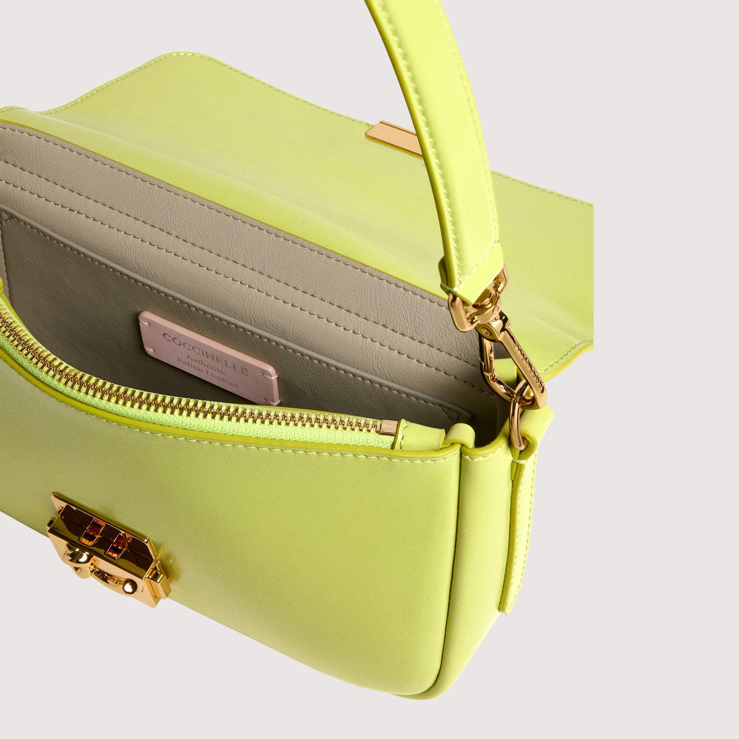 COCCINELLE C-ME LOCK MEDIUM