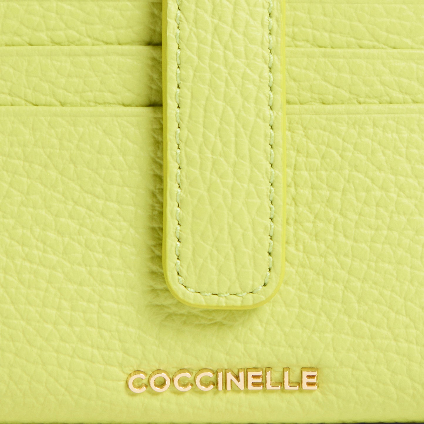COCCINELLE METALLIC MEDIUM