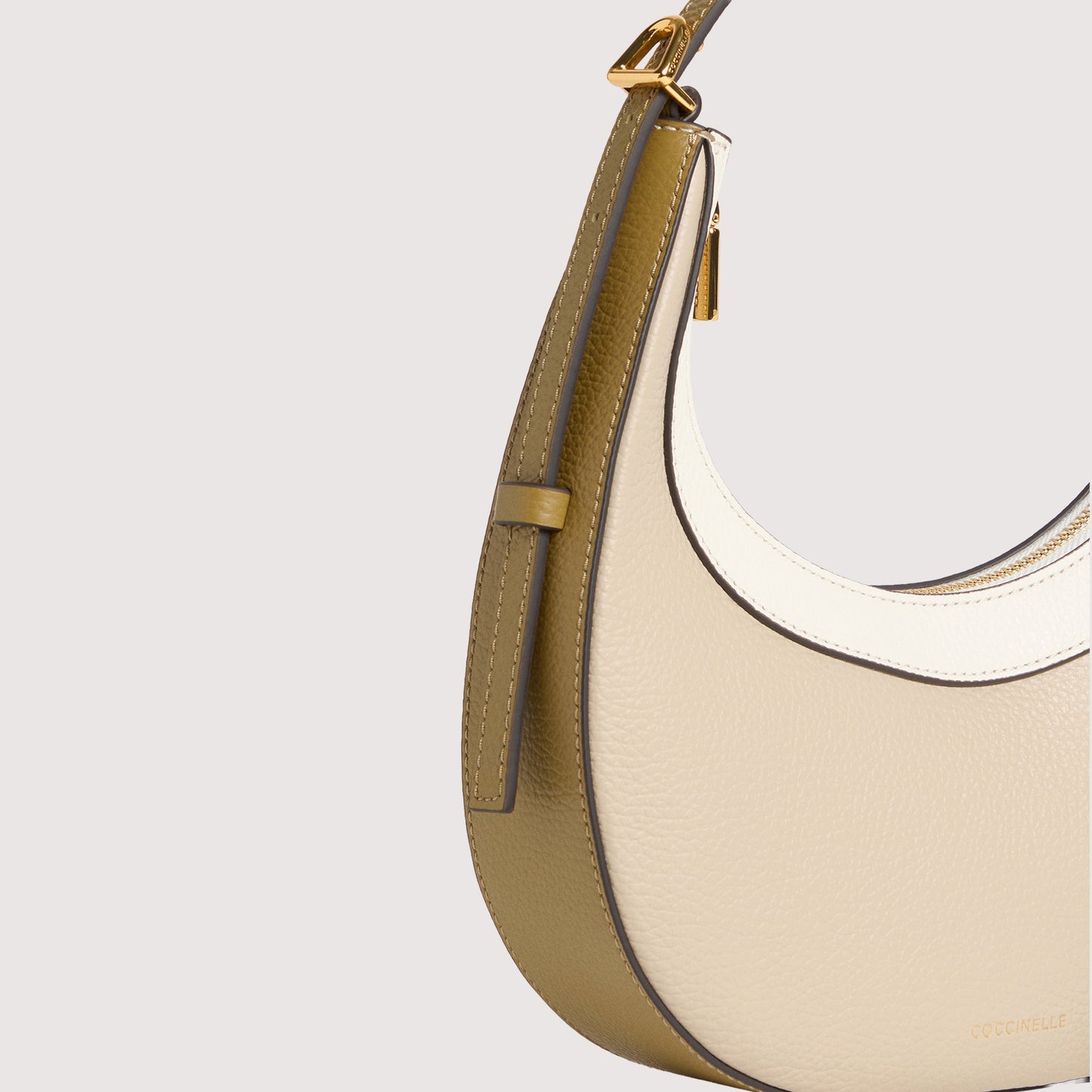 COCCINELLE WHISPER TRICOLOR